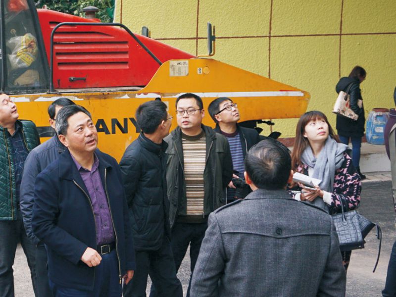 丁湘副市長(cháng)調研忠山隧道建設情況