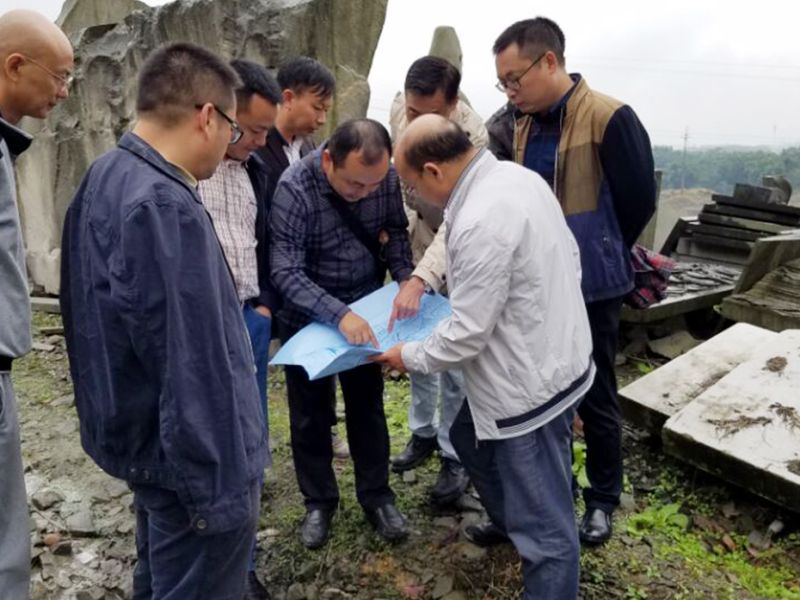 李云春局長(cháng)調研植物園建設情況