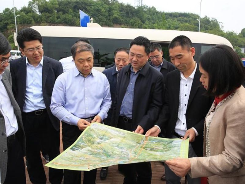 市委書(shū)記蔣輔義帶隊調研納溪區城市建設工作